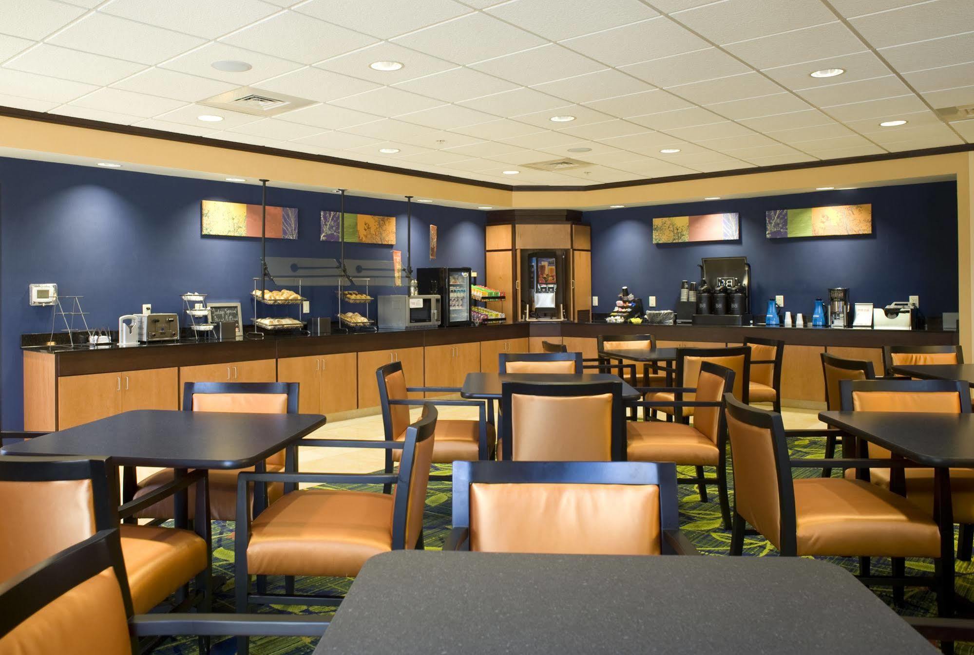 Fairfield Inn And Suites By Marriott Gadsden Exterior photo