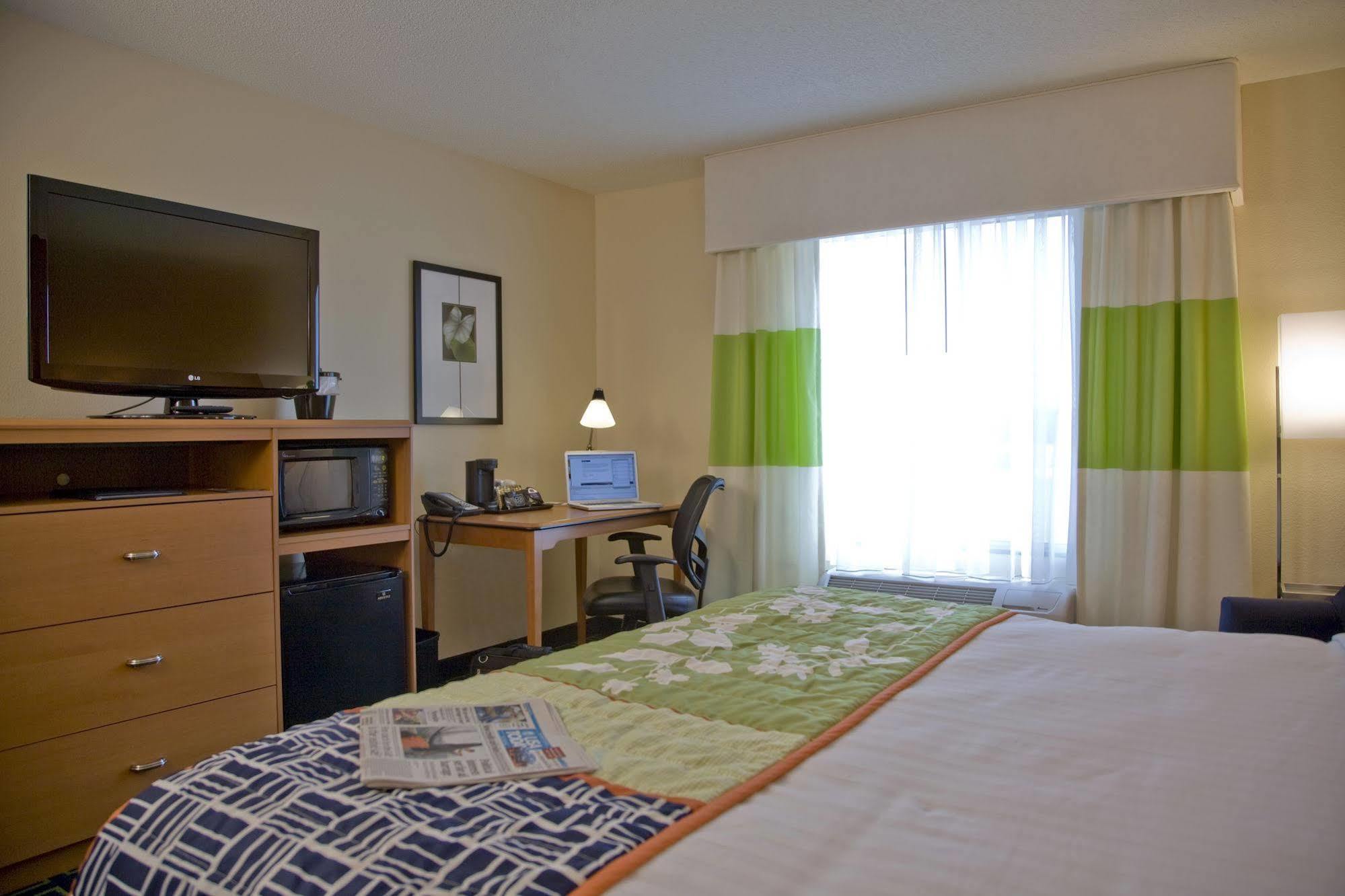 Fairfield Inn And Suites By Marriott Gadsden Exterior photo