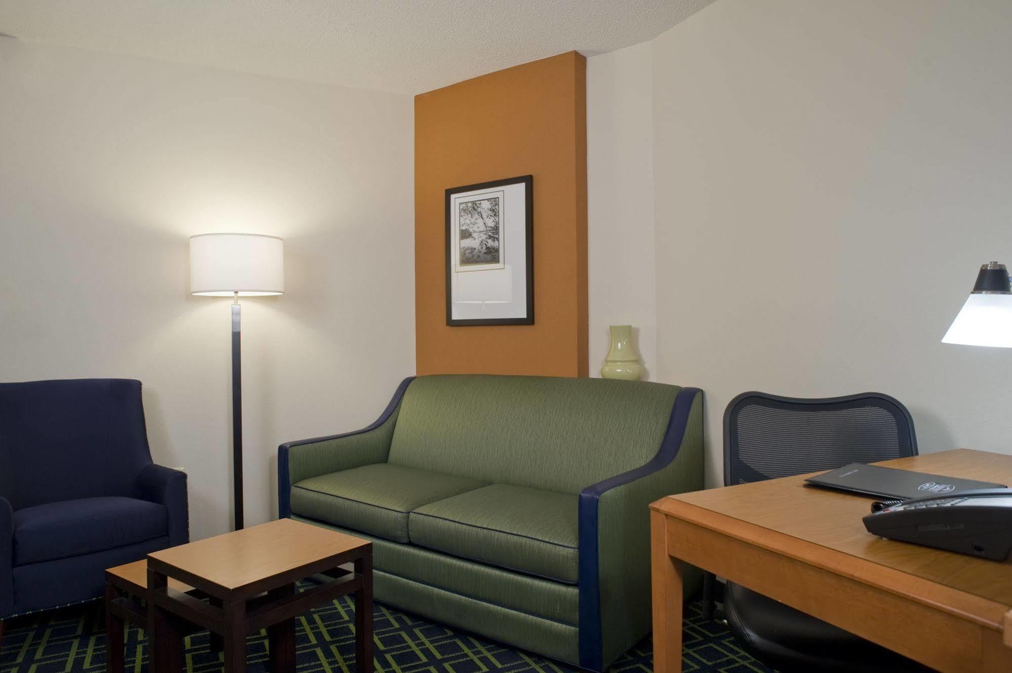 Fairfield Inn And Suites By Marriott Gadsden Exterior photo